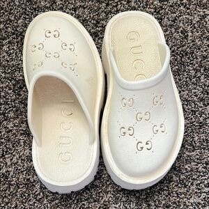 Gucci White Slippers Soft Comfort Design